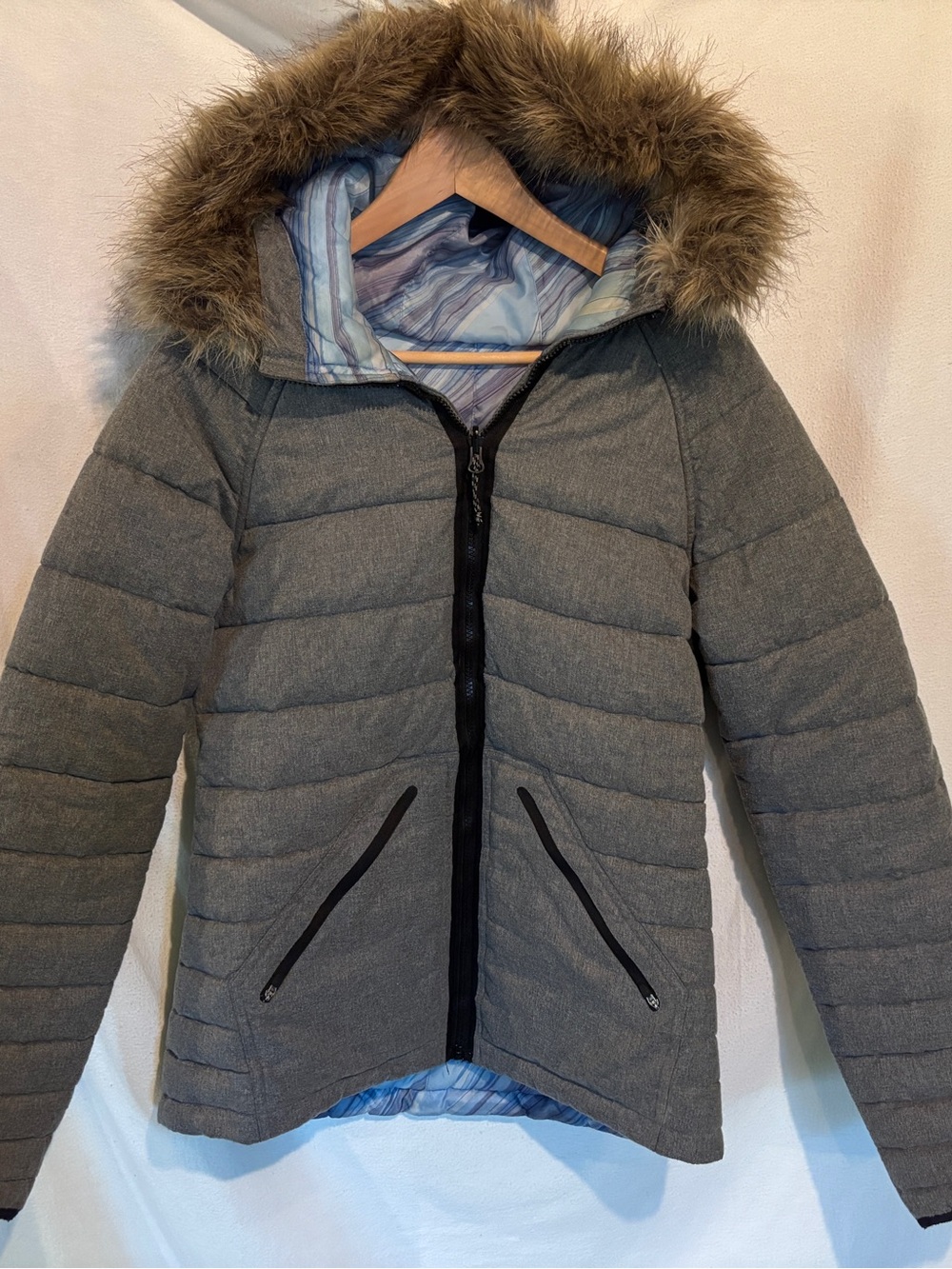 Women’s Burton Reversible Gray Puffer Jacket with Faux Fur Hood Sz S